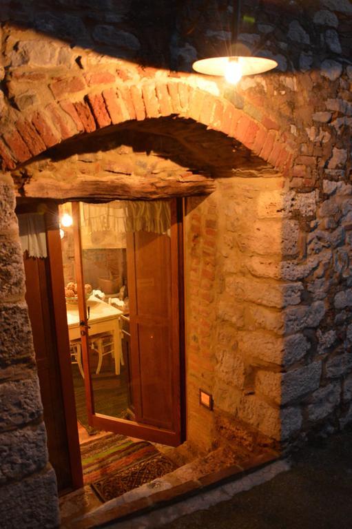 ホテル Casa Antica カスティリオーネ・ドルチャ 部屋 写真